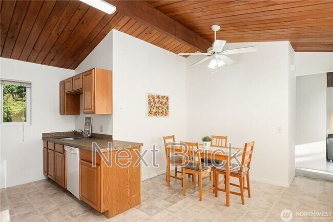 Building Photo - 20817 3rd Ave W