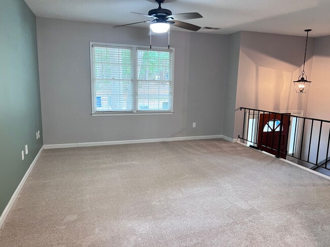 Building Photo - 3 Bedroom | 1.5 Bath Home in North Raleigh...