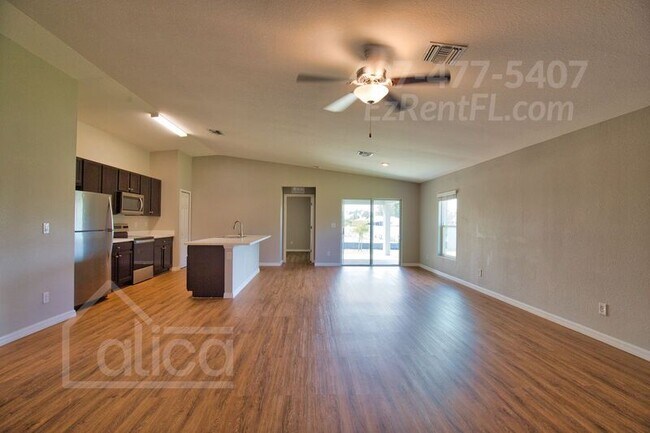 Building Photo - 2803 11th St SW