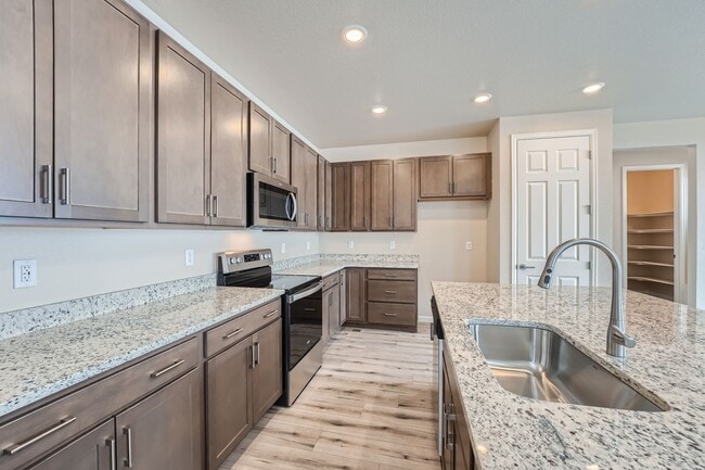 Building Photo - 1021 Turnberry Cir