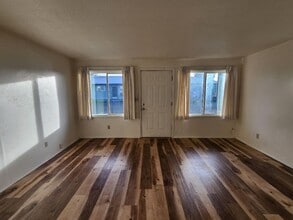 Building Photo - 1890 Kalmia St