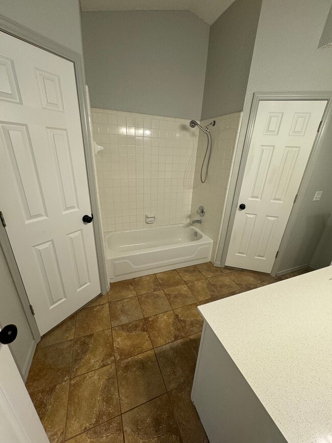 Building Photo - 3009 S Dogwood Pl