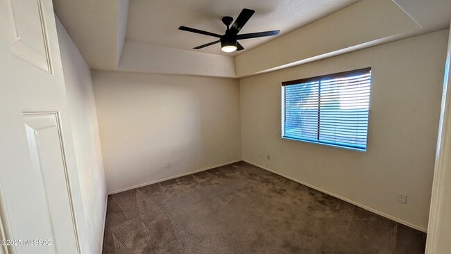 Building Photo - 1061 W Antelope Creek Way