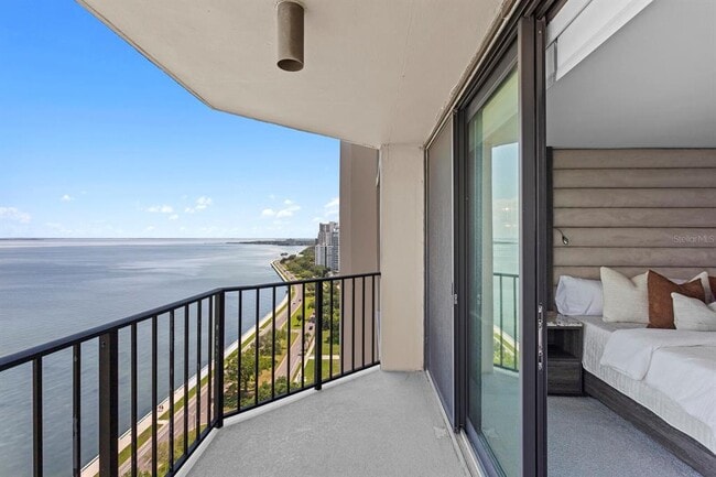 Building Photo - 3301 Bayshore Blvd