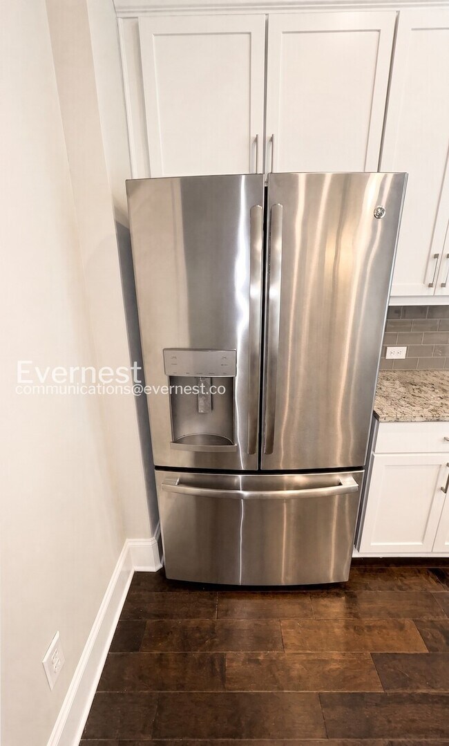 Building Photo - Luxury Living at its Finest: Stunning 3-Bedroom Townhouse in Townsend at Lenox Park / No Pets All...