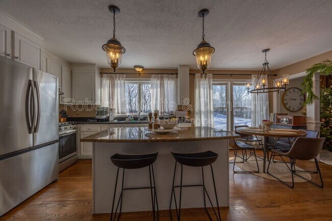 Building Photo - 27 Saw Mill Rd