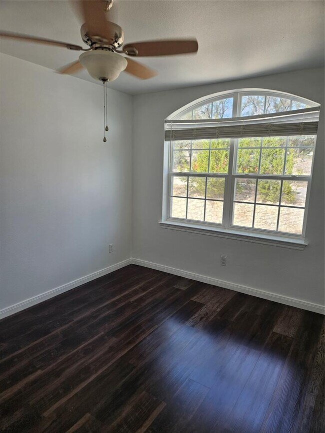 Building Photo - 5911 Lago Vista Way