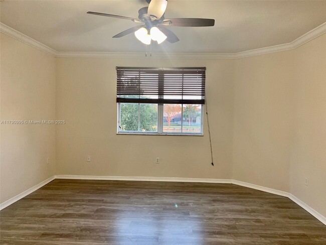 Building Photo - 8219 SW 165th Ct