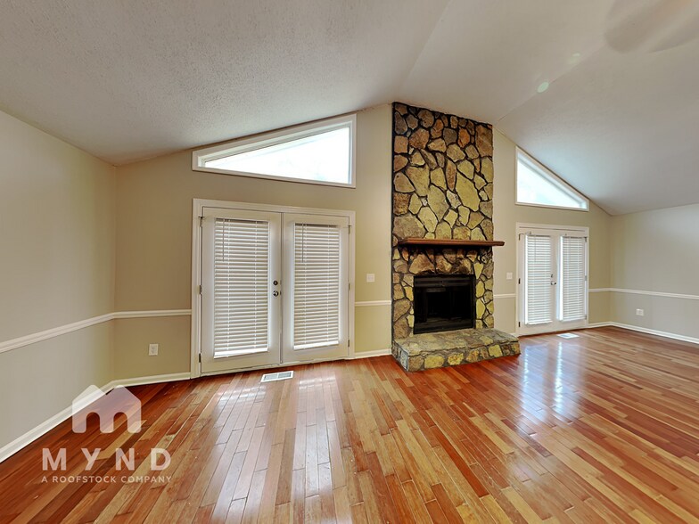 Building Photo - 13001 Lakeview Pkwy