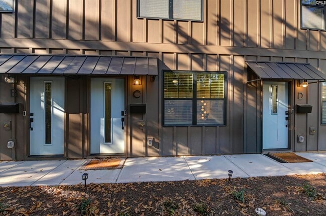 Building Photo - 816 Shull St