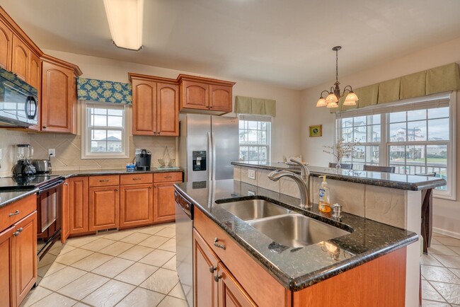 Building Photo - DOG FRIENDLY FURNISHED OFF-SEASON RENTAL A...