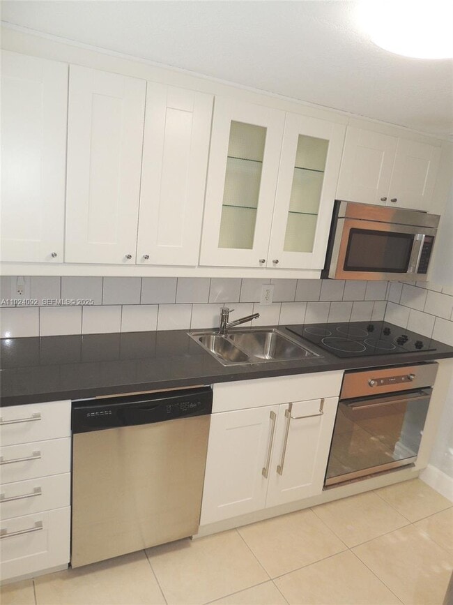 Building Photo - 1152 99th St