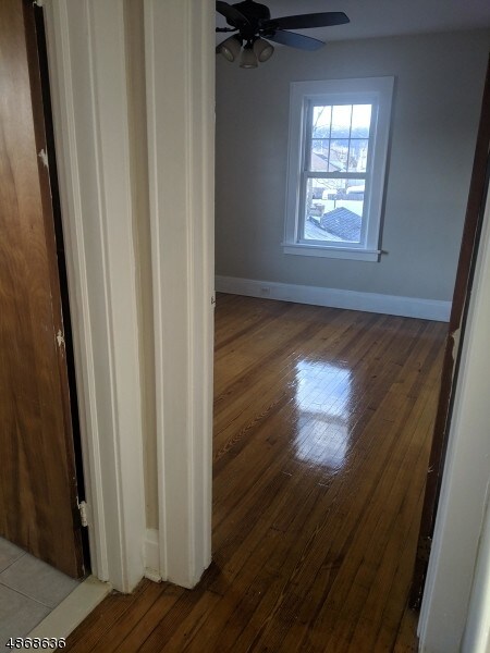 Building Photo - 9 Midway Ave