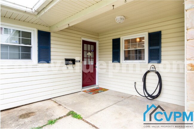 Building Photo - 12110 Tulip Grove Dr
