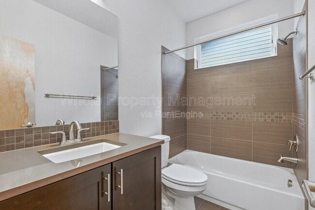 Building Photo - 1821 Blue Star Ln