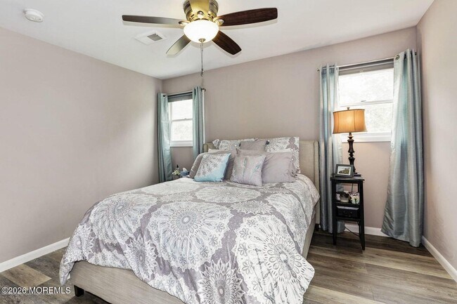 Building Photo - 265 E Virginia Ave