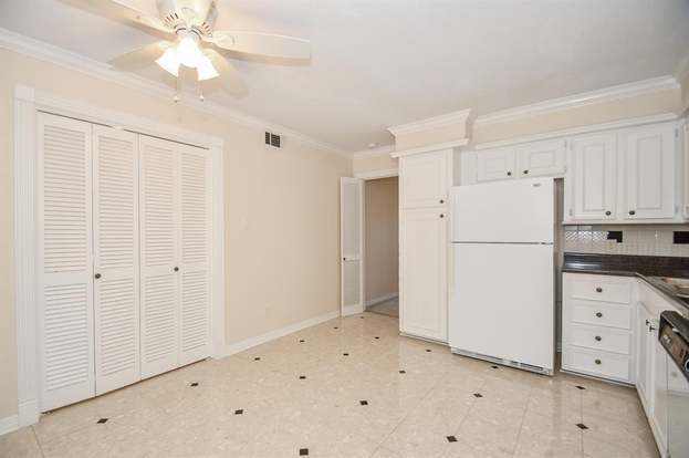 Building Photo - 7225 Beechnut St