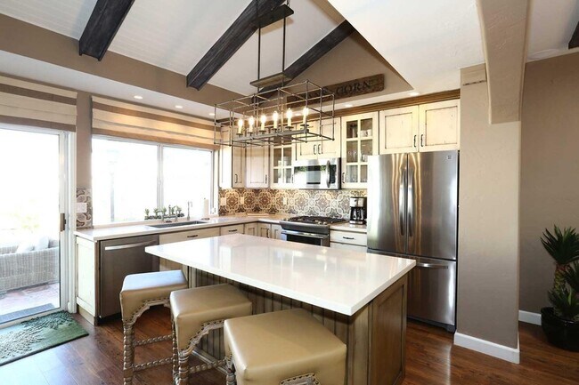 Building Photo - 5804 N Scottsdale Rd