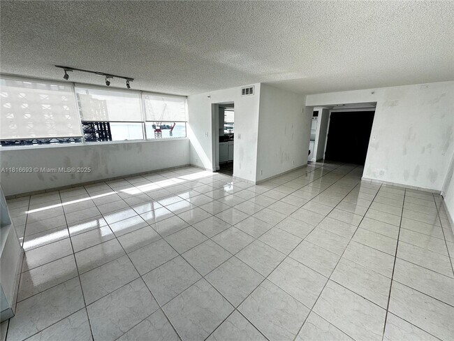 Building Photo - 3411 Indian Creek Dr