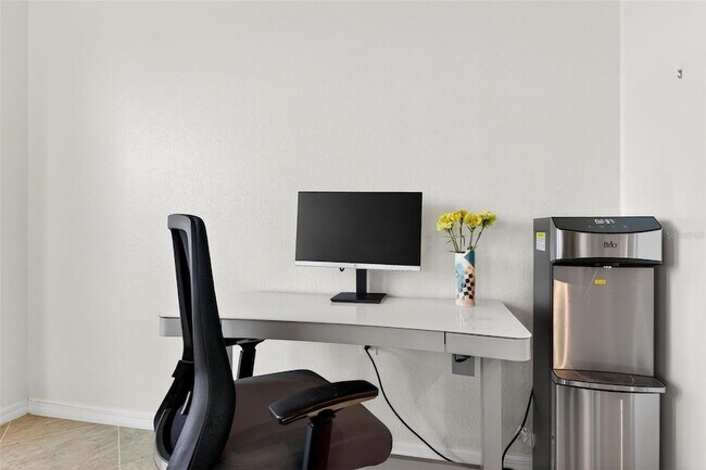 Building Photo - 17520 Gawthrop Dr