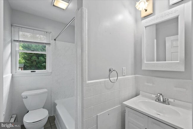 Building Photo - 919 Ednor Rd