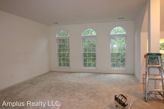 Building Photo - 3 br, 2.5 bath House - 12464B Liberty Brid...