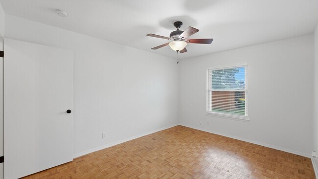 Building Photo - Beautiful Home on Nearly an Acre in Helotes with Pool, Office & No HOA