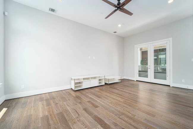 Building Photo - 1507 Truxillo St
