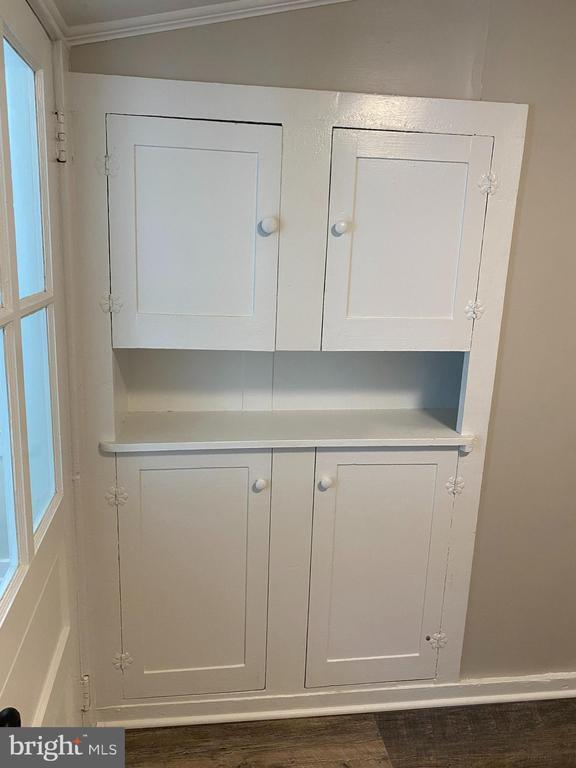 Building Photo - 258 Birch St