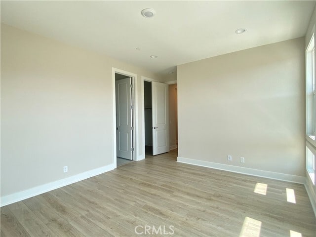 Building Photo - 160 Longden