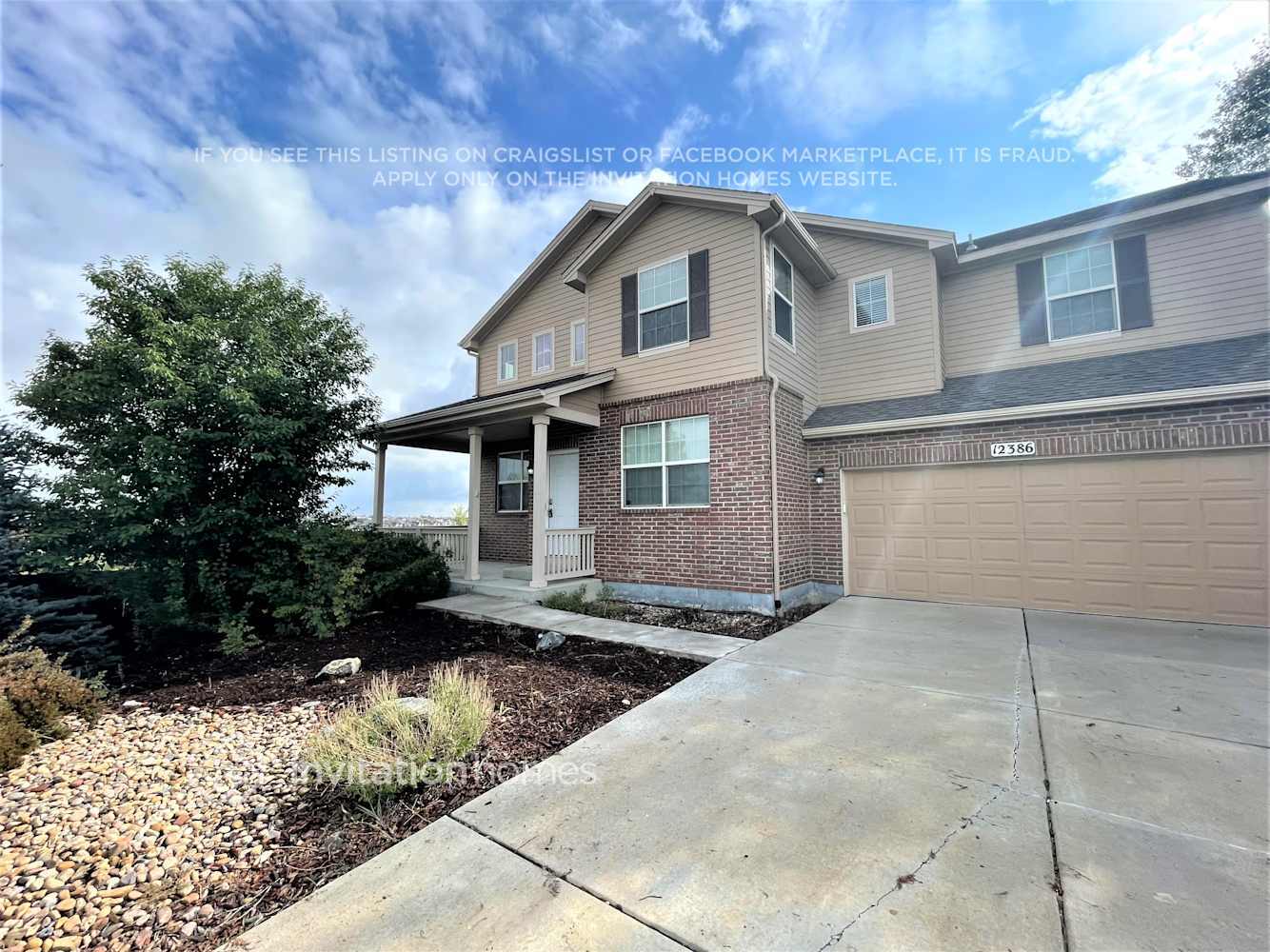 Building Photo - 12386 Roslyn Way