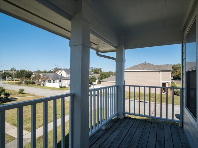 Building Photo - 21843 Grassy Hill Ln