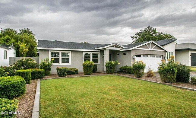 Building Photo - 4232 North 19th Pl