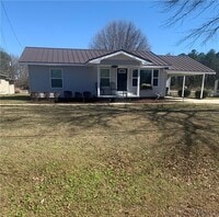 Building Photo - 18160 N Jefferson St