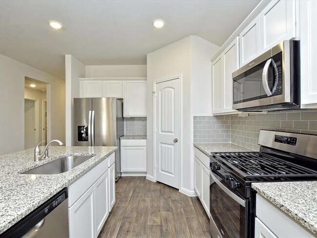 Building Photo - 1305 Camden Ln