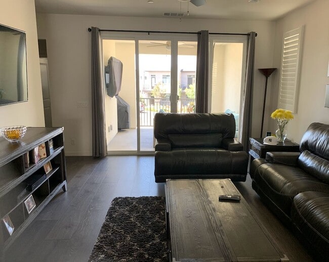 Building Photo - Rooms for Rent in Irvine's Great Park