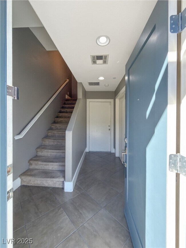 Building Photo - 9050 W Tropicana Ave