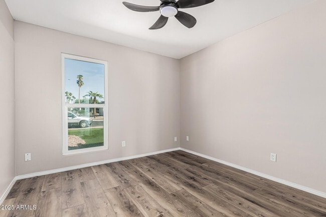 Building Photo - 10838 N 32nd Ln