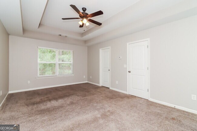 Building Photo - 412 Fieldcrest Dr