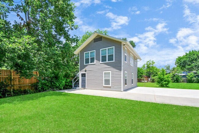 Primary Photo - 7309 Moline St