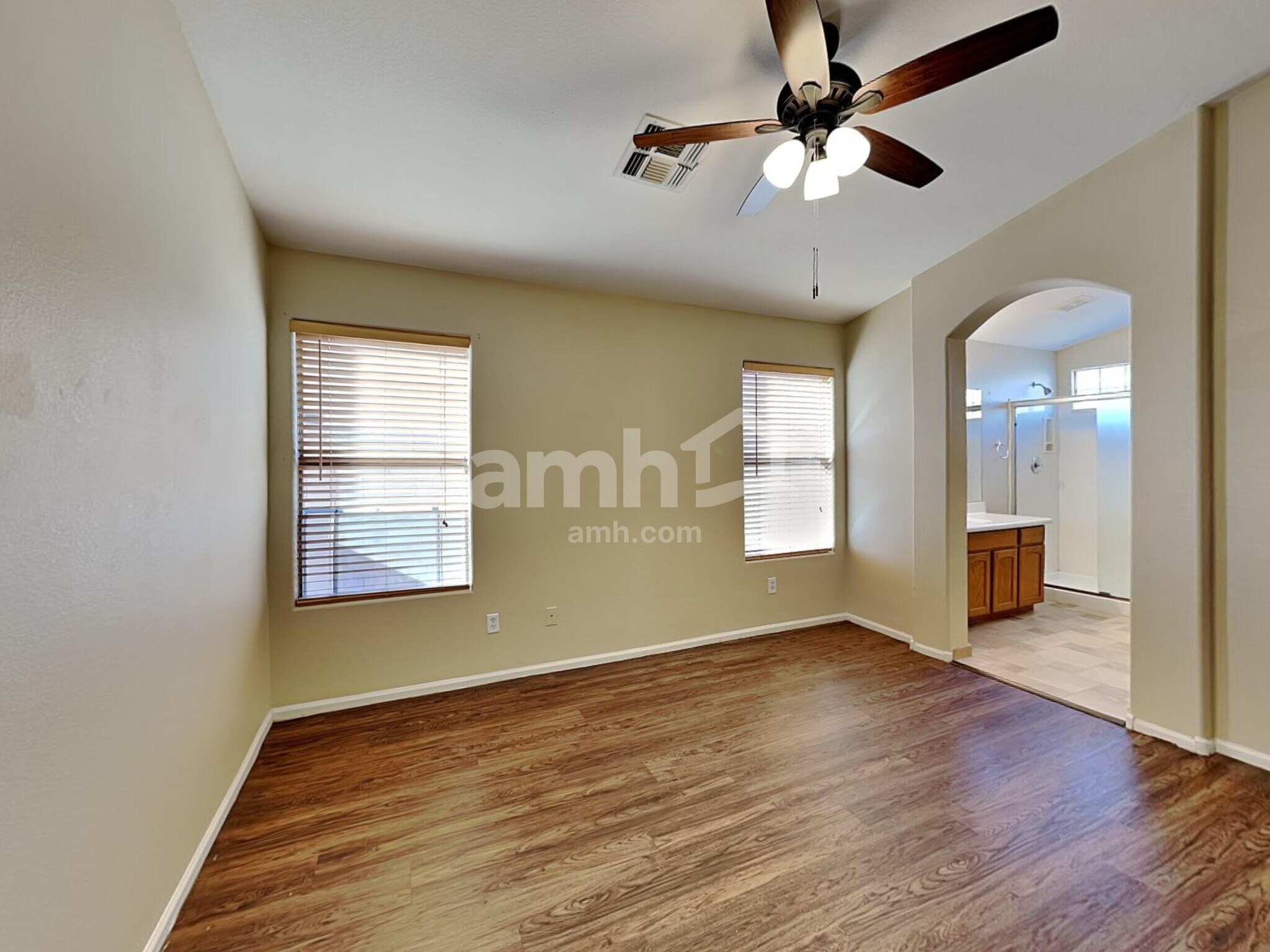 Building Photo - 11454 E Persimmon Ave