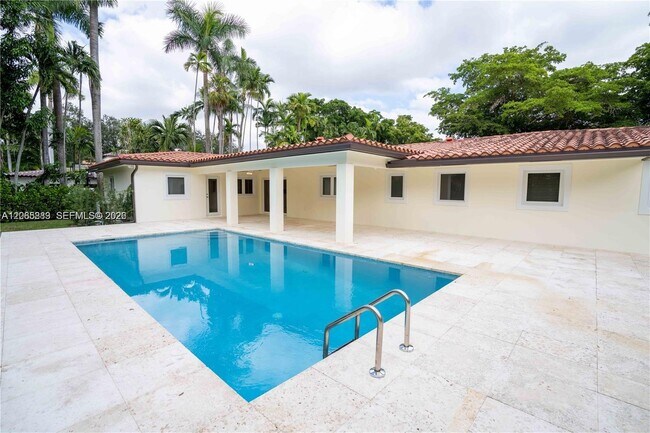 Building Photo - 4150 Monserrate St
