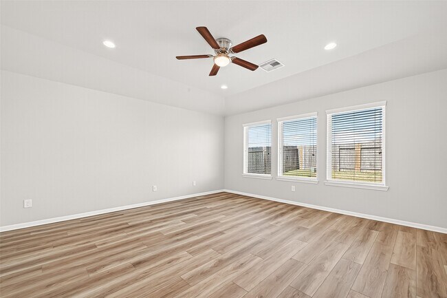 Building Photo - 3326 McDonough Way