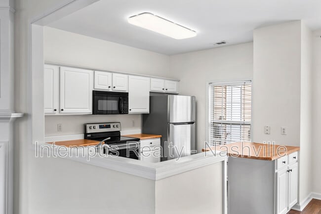 Building Photo - 601 Old Hickory Blvd