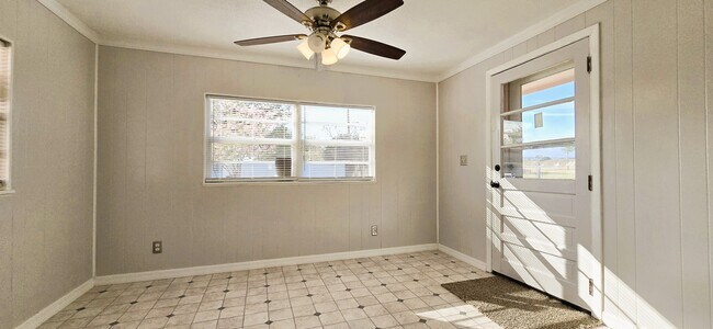 Building Photo - 2136 Bouyer St