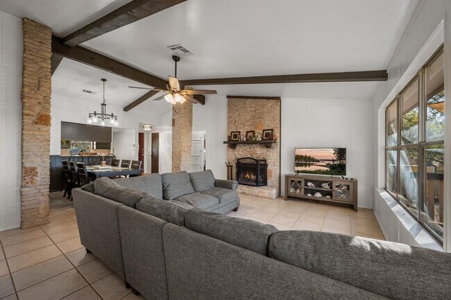 Building Photo - 13200 Running Doe Ln