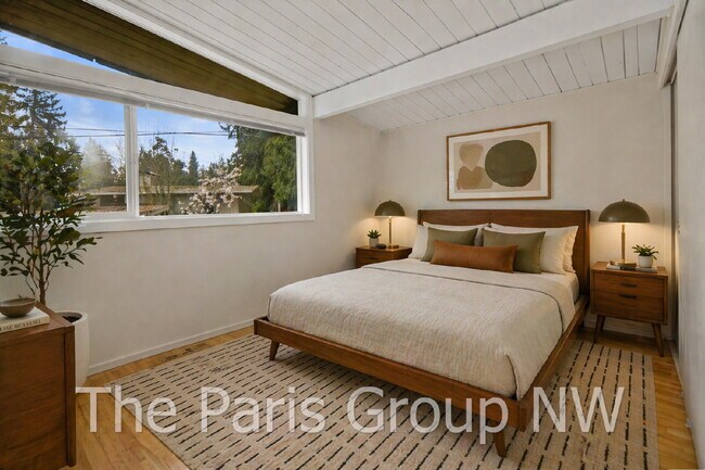 Building Photo - Fantastic Modernized Bridle Trails Mid Century Home * Central A/C, EV Charger, Exceptional Outdoo...