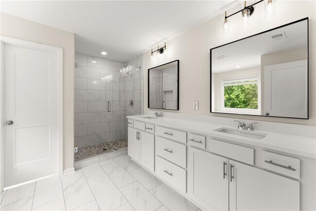 Building Photo - 5255 Candun Cir