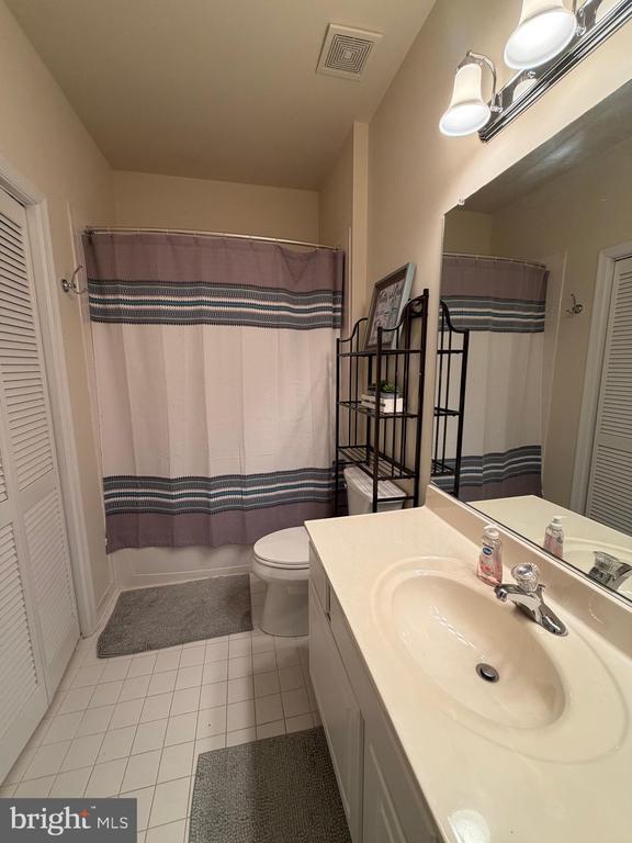 Building Photo - 4587 Derring Ln