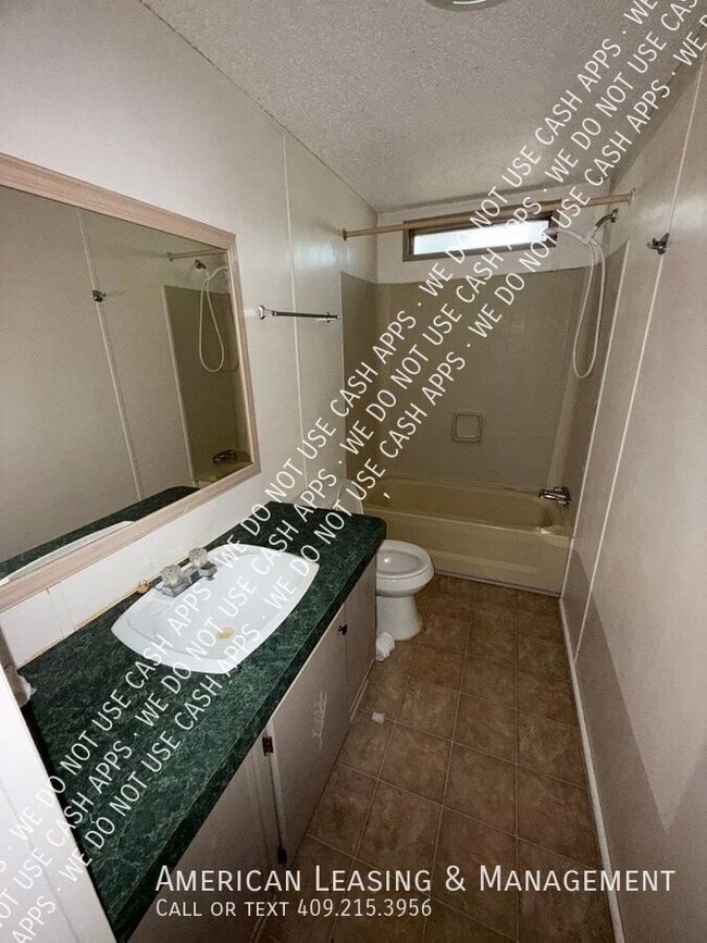 Building Photo - 108 Hornet Ln
